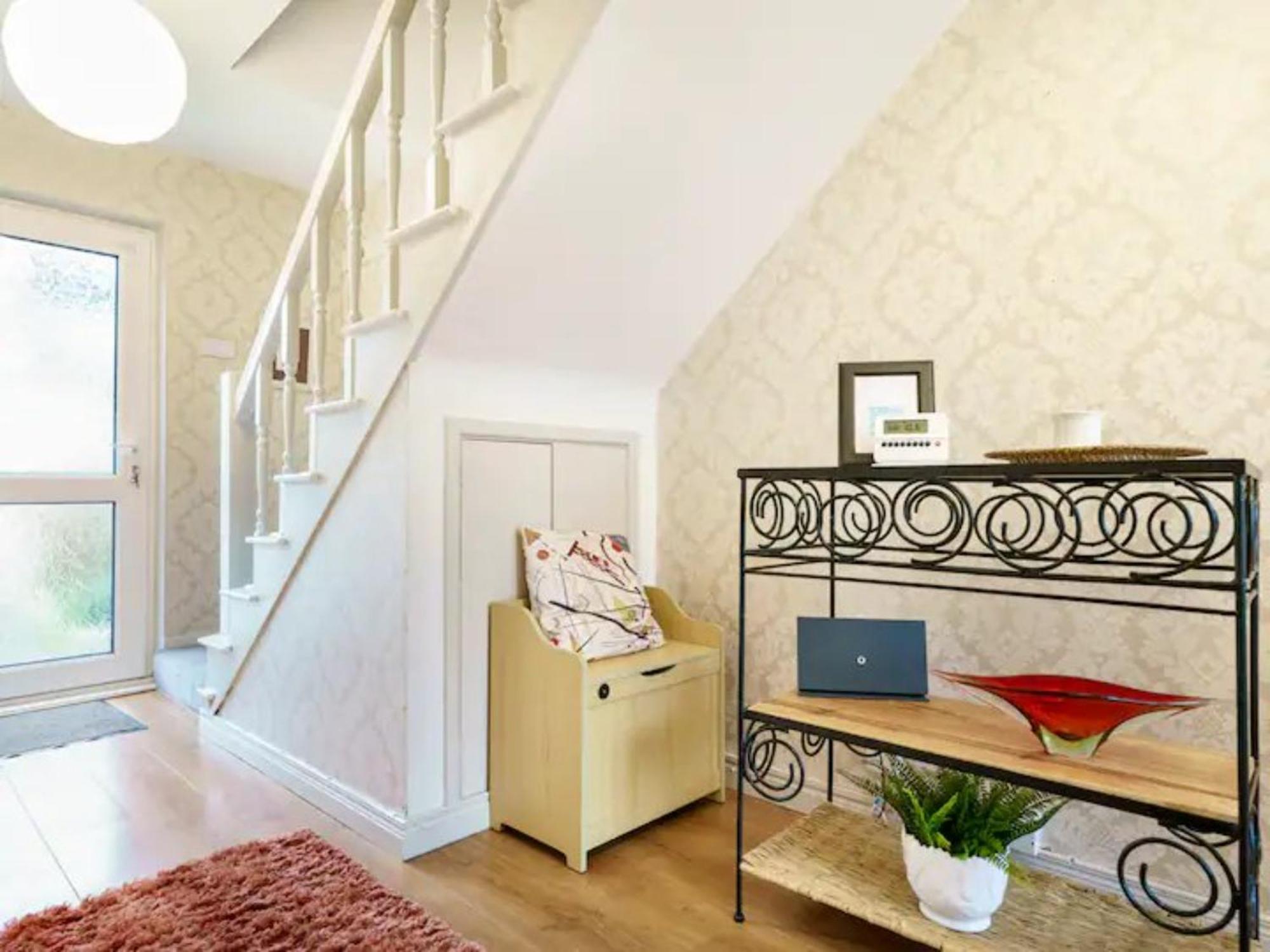 Holiday home Pass The Keys Lovely In Holywood Lots Nearby Seaside *